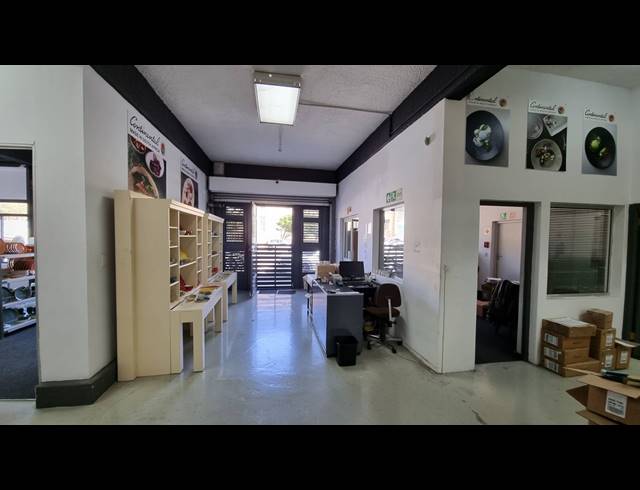 288M² MINI FACTORY TO LET IN SALT RIVER